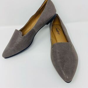 TROTTERS 6.5 Harlowe Metallic Taupe Tan Suede Lizard Print Slip On Ballet Flats